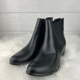 Boots Ankle Flats By Esprit In Black, Size: 8