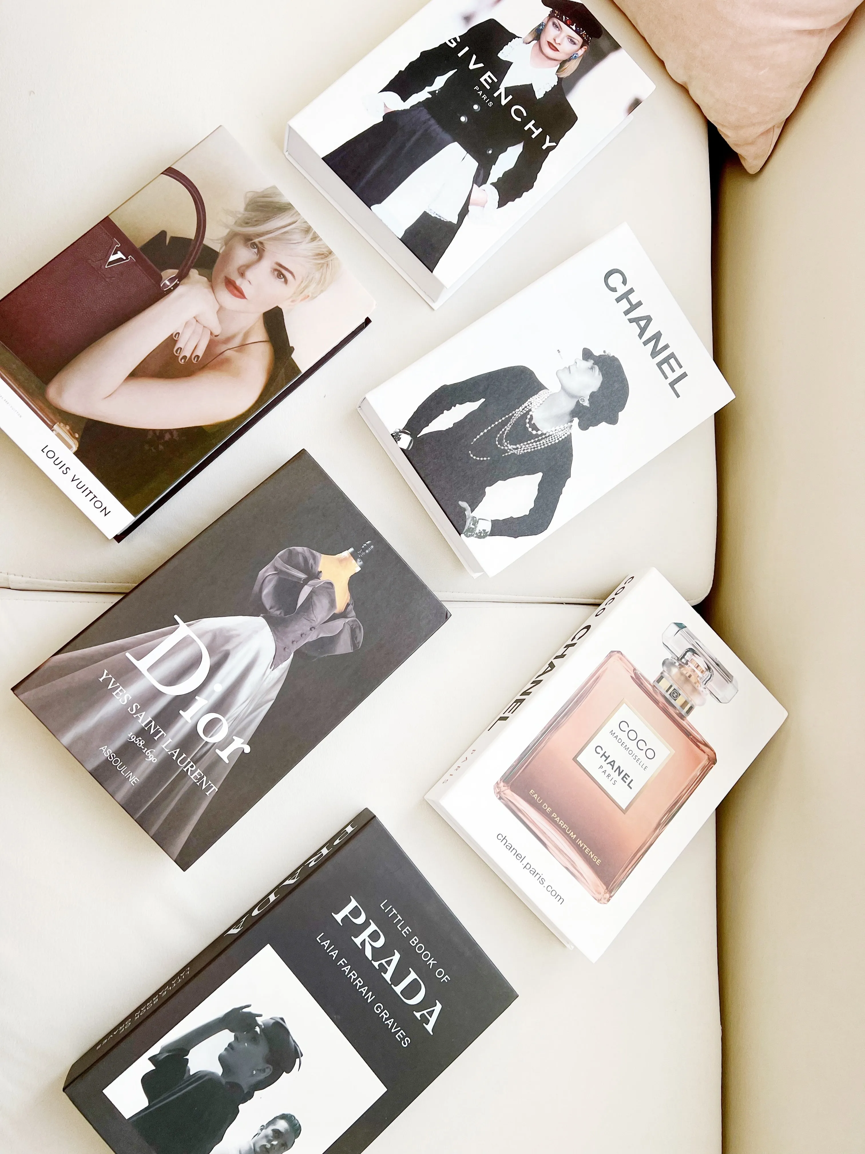 Designer Shelf Decor Books