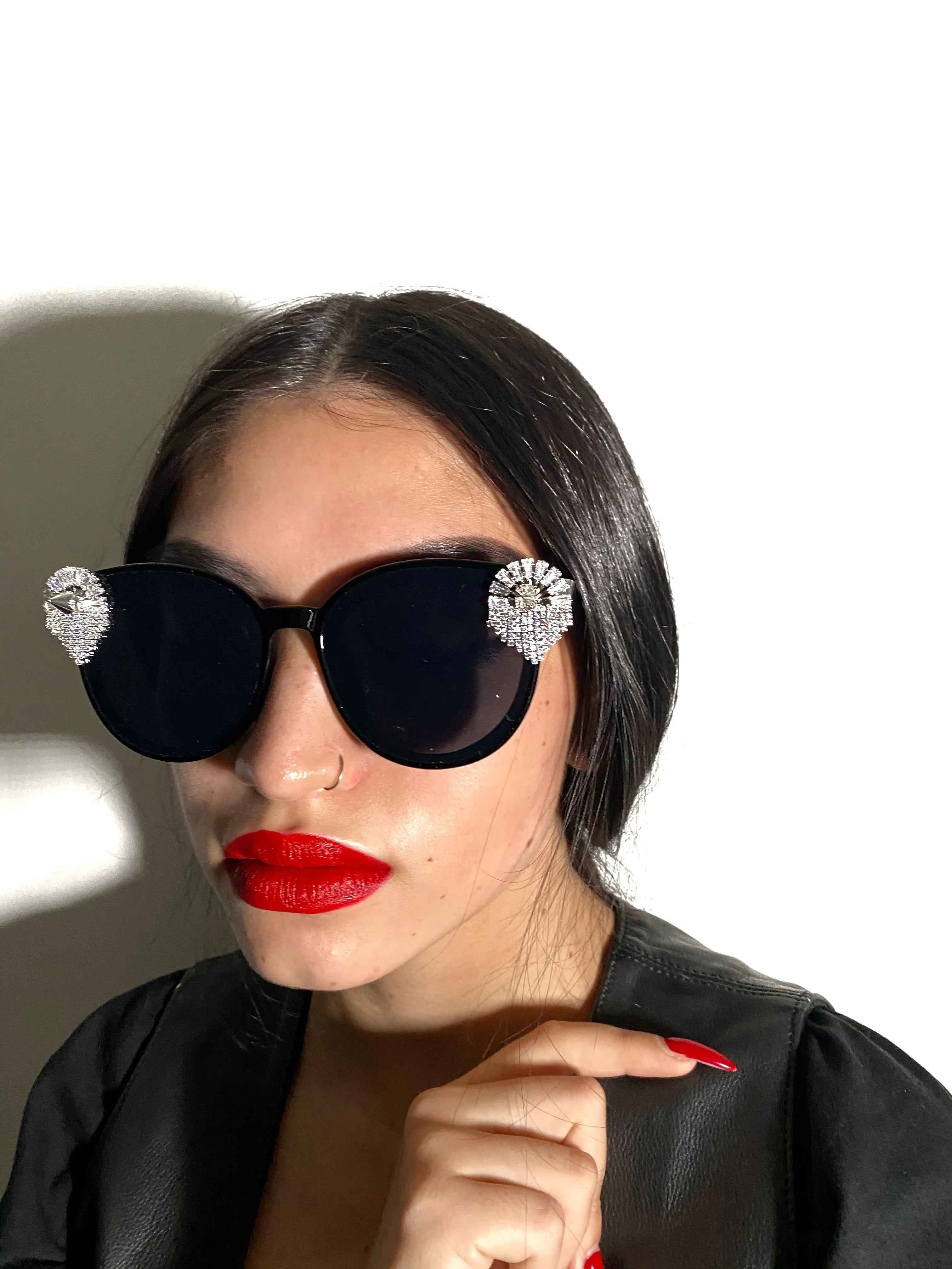 GLASS CRYSTAL-EMBELLISHED SUNGLASSES WITH PLATED PEARL CHAIN