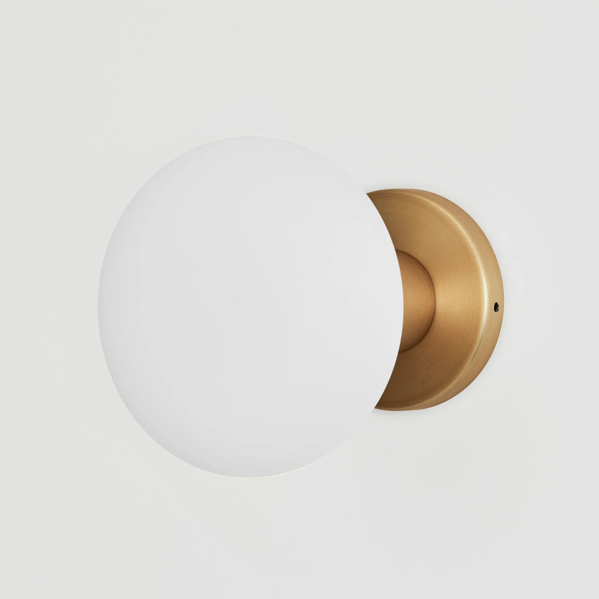 Lochan Wall Light in Brass   Oval