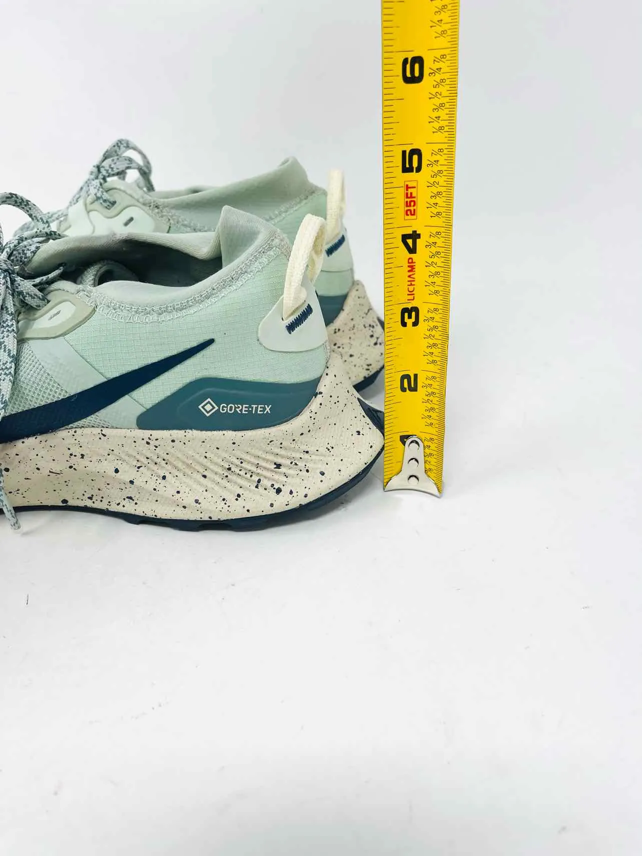Nike Size 7.5 Seafoam/Navy Lace-Up Speckled Shoes Sneakers