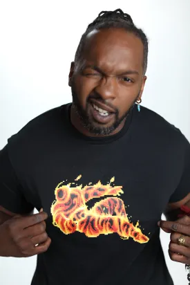 STREET FIGHTER 'Burning Sprite' t-shirt - Black