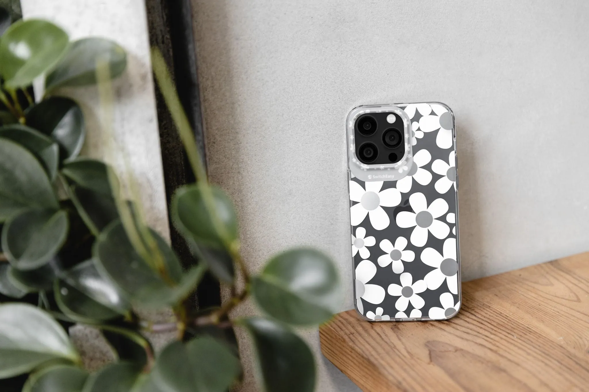 SwitchEasy Artist iPhone Case 14 Series